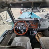 2003 Kenworth W900