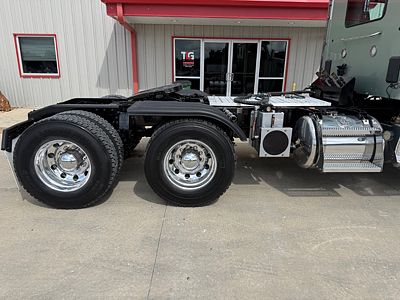 2023 Peterbilt 567