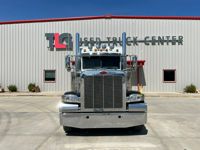 2022 Peterbilt 389