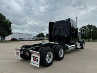 2020 Peterbilt 389