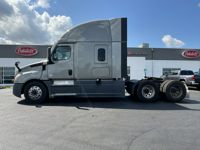 2023 Freightliner CASCADIA 126