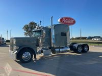 2022 Peterbilt 389