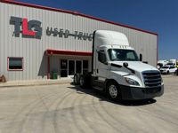 2021 Freightliner CASCADIA 126