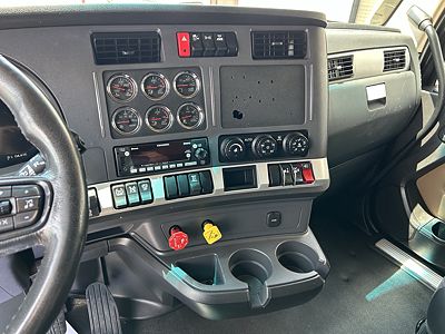 2023 Kenworth T680