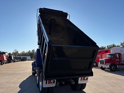 2025 Peterbilt 548