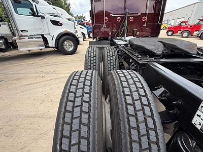 2023 Peterbilt 389