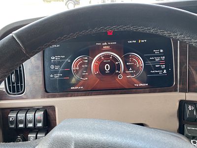 2023 Peterbilt 389