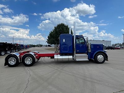 2025 Peterbilt 589