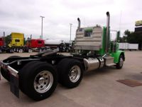2022 Peterbilt 389