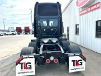 2022 Freightliner CASCADIA 116