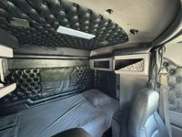 2022 Kenworth W900