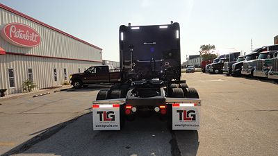 2017 Peterbilt 389