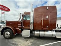 2022 Peterbilt 389