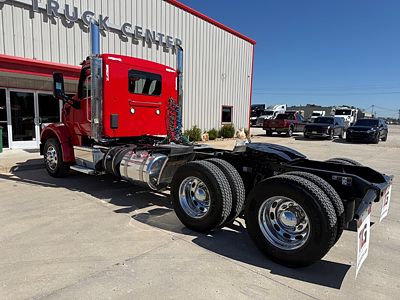 2021 Peterbilt 567