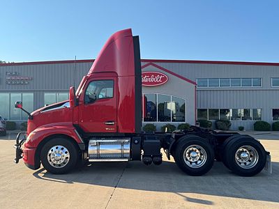 2023 Kenworth T680