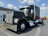 2023 Kenworth W990