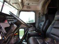 2024 Peterbilt 389
