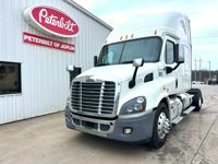 2017 Freightliner CASCADIA 113