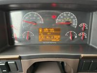 2017 Volvo VNL64T670