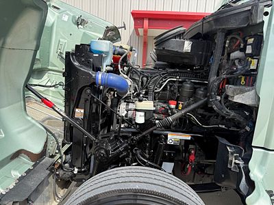 2023 Peterbilt 567