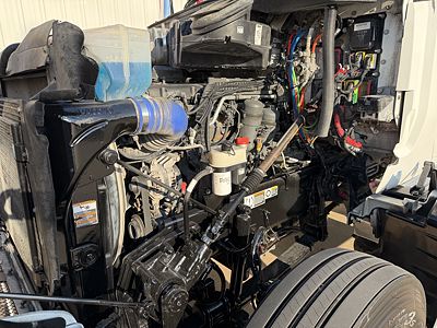 2023 Kenworth T880