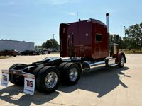 2023 Peterbilt 389