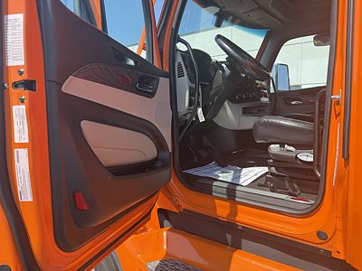 2024 Peterbilt 579