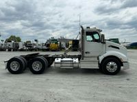 2023 Peterbilt 579-117