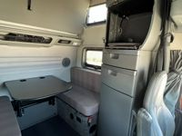 2022 Volvo VNL64T860