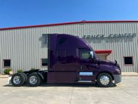 2022 Freightliner CASCADIA 126