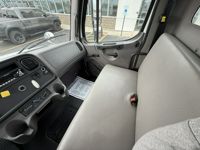 2016 Freightliner M2