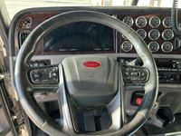 2022 Peterbilt 389