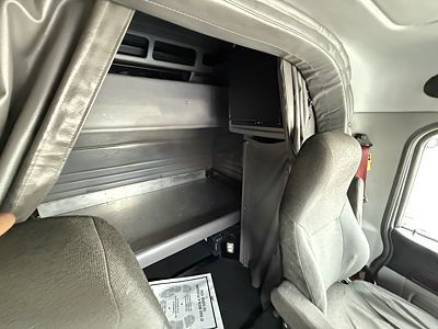 2022 Peterbilt 389-131