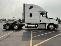 2020 Freightliner CASCADIA 126