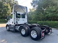 2020 Freightliner CASCADIA 126