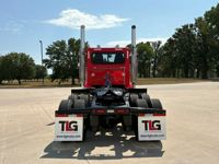 2021 Peterbilt 389
