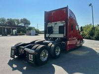 2021 Freightliner CASCADIA 126