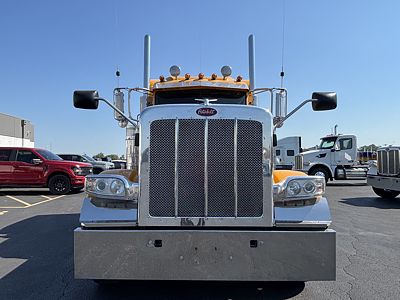 2017 Peterbilt 389
