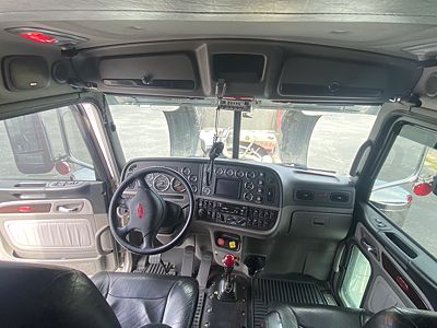 2022 Peterbilt 389