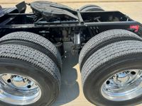 2022 Volvo VNL64T860