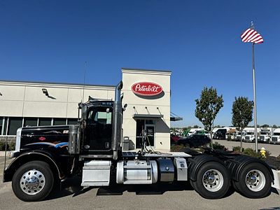 2022 Peterbilt 389