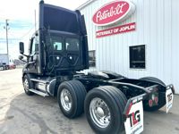 2022 Freightliner CASCADIA 116