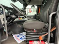 2021 Freightliner CASCADIA 126
