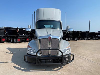 2023 Kenworth T680