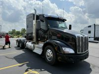 2015 Peterbilt 579-117