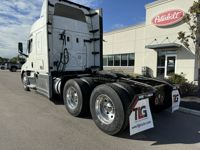 2022 Freightliner CASCADIA 116