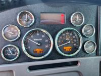 2020 Peterbilt 389