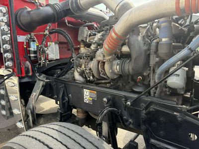 2023 Peterbilt 389