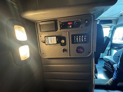 2022 Peterbilt 389