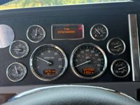 2021 Peterbilt 389
